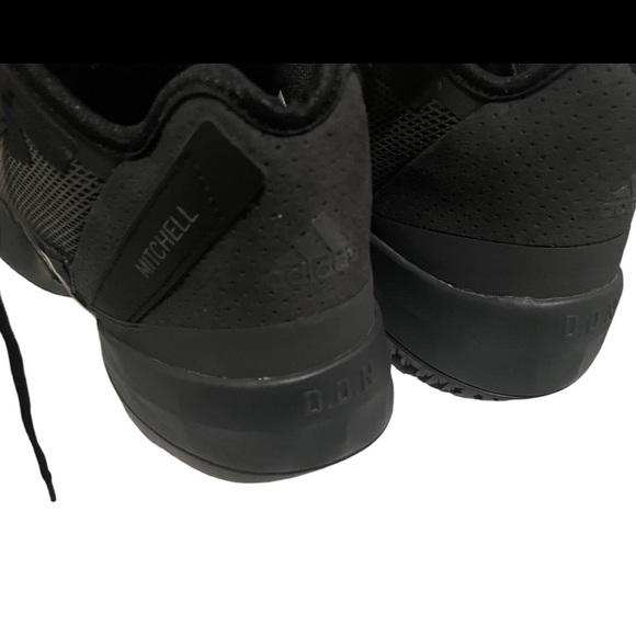 Nwt Adidas DON Issue 4 shoes  size 10.5 - Picture 4 of 10
